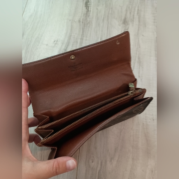 Louis Vuitton Sarah Wallet  Monogram  Credit Long Wallet - Picture 7 of 15